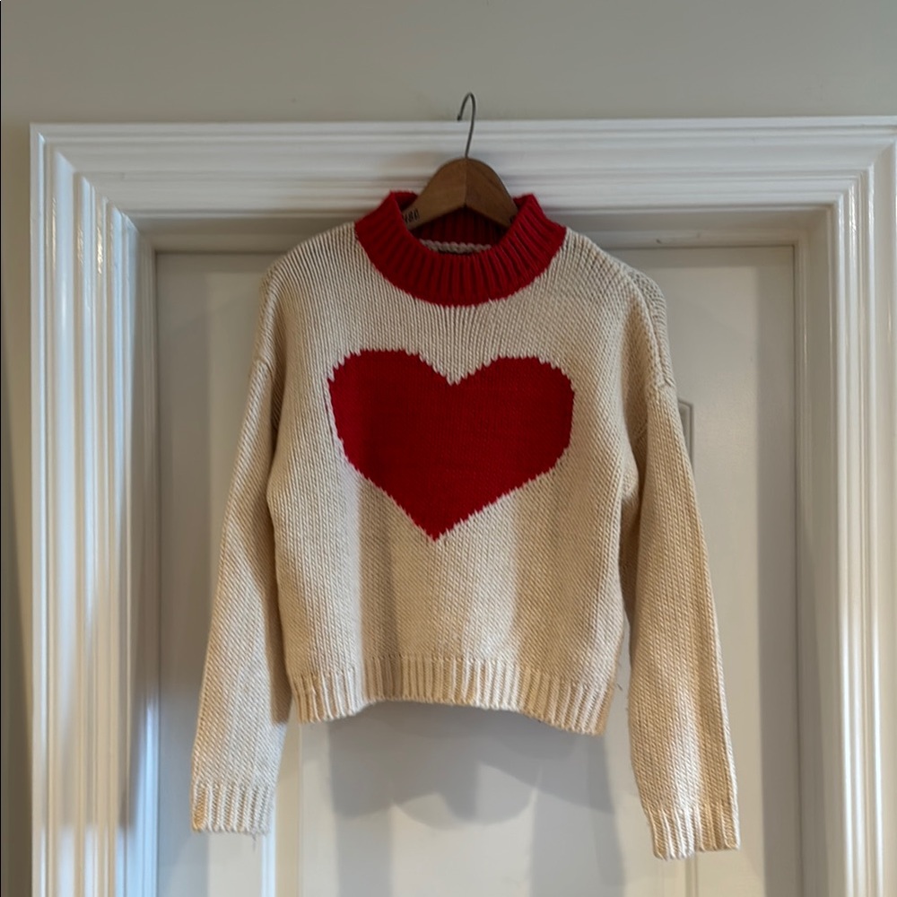 FOREVER 21 Ladies Red Heart Cream Sweater size Small